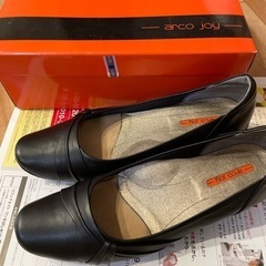 arco joy 黒ヒールパンプス　23.5