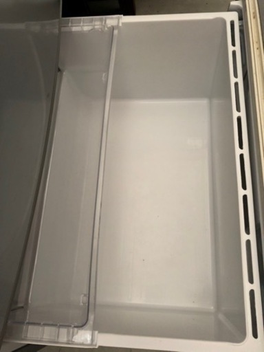 アクア冷蔵庫3ドア　272L