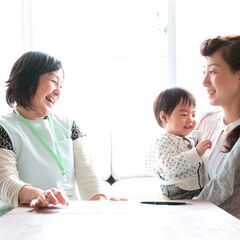 【30～50代が活躍中◎】保育スタッフ／週１日～ OK♪　未経験＆無資格可☆　ご自宅に訪問し１対１でお子さんをお預かりします の画像