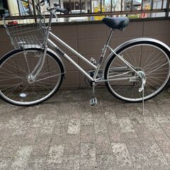 リサイクルショップどりーむ荒田店　No584 エコNo15683X 自転車　２７インチ　状態良好です♪　ギア切り替え付き♪　LEDオートライト付き♪　安定のシルバー！　通勤通学にどうぞ♪