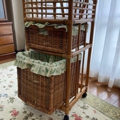 ラタンのワゴン(あげます)