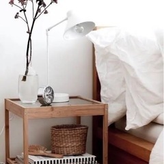 直接引取限定 【今年購入組立済み】IKEA 【ネスナ／ガラスサイドテーブル】の画像