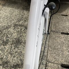 新品・未使用　ママチャリ　オートライト付き　26インチ　シマノ6段ギア　ホワイトの画像