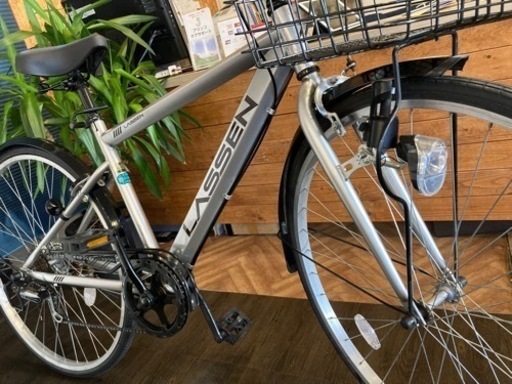 【後輪タイヤ・後輪チューブ新品！】LEDダイナモ　6段変速　27インチ自転車　シルバー