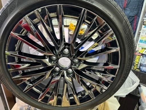 220系クラウン　スパッタリング18インチ