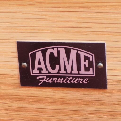 ACME FURNITURE(アクメファニチャー)のグランビューカフェテーブルです。コンパクトなサイズはソファーのサイドテーブルにも。