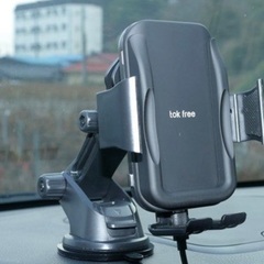 車載スマホ充電ホルダー（新品未使用）