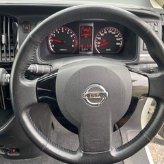NISSAN SERENA の画像