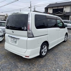 NISSAN SERENA の画像