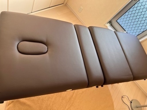 【値下げしました】エステベッド・マッサージベッド