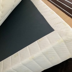 セミダブルベッド　マットレス付きの画像