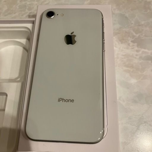 iPhone8 本体　傷無し極美品！！