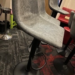 カウンターチェア5脚の画像