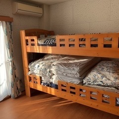 二段ベット　ハシゴ付き　コンセント付き