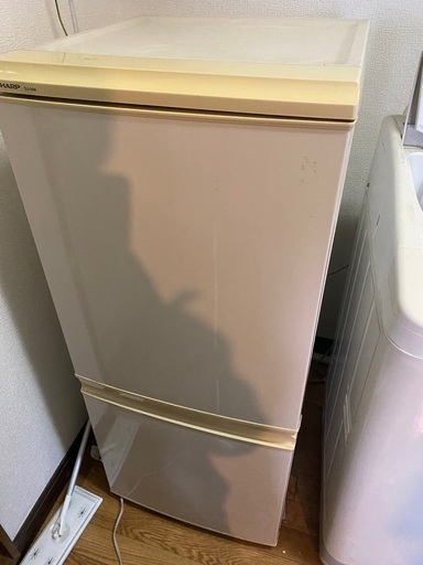 【1人暮らしに最適！】135L省エネ冷蔵庫