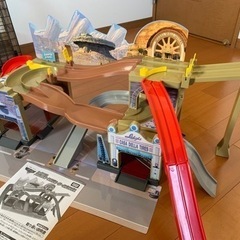 受付終了　カーズトミカ アクションコース ラジエーター・スプリングス ディズニー ピクサー ミニカーの画像