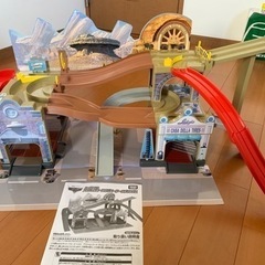 受付終了　カーズトミカ アクションコース ラジエーター・スプリングス ディズニー ピクサー ミニカーの画像