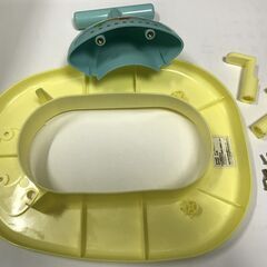 補助便座 脚フックつき 使用頻度少なく綺麗 （販売元：西松屋）の画像
