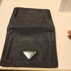 PRADA財布の画像
