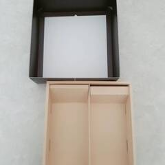 シャトレーゼの空き箱（茶色）の画像