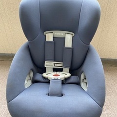 チャイルドシート　ベビーからジュニアまで