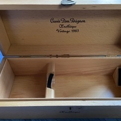 お酒の箱の画像