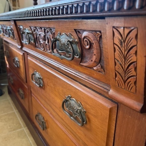 人気 英国アンティーク サイドボード 値下げ！