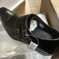 ビジネスシューズ等(3足)差し上げます。