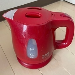 T-fal   ティファール　電気ケトル　0.8L   レッド