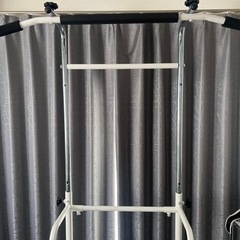 チンニングスタンド　懸垂