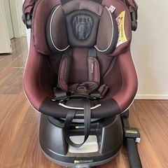 コンビ　ネルーム　チャイルドシート