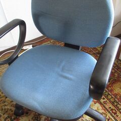 回転いす　そで付きの画像