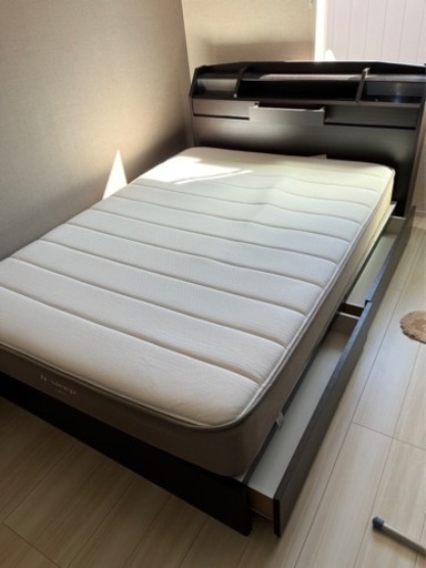 ニトリダブルベットフレームマットレスセット