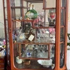 食器棚　飾り棚　ガラス　定価42万　中古