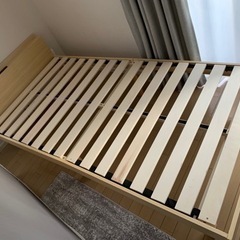 【美品】ベッドフレーム　コンセント付