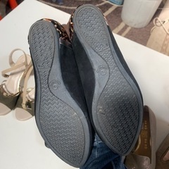 ❣️超美品❣️レディース靴23cm.23.5cm一足1.000の画像