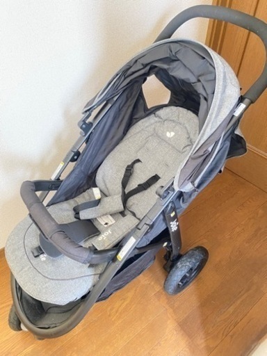 joieベビーカー　三輪　グレー　ベビーカー