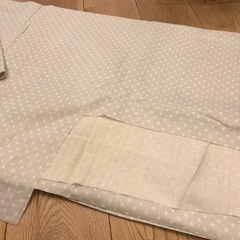 【生地】薄いグリーン　ドットの画像