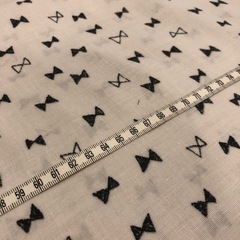 【生地】リボン　モノトーン　はぎれの画像