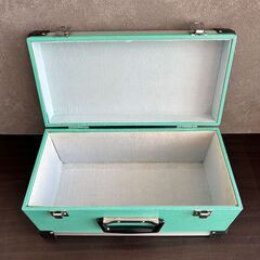 192 昭和レトロ アルミ枠 トランク型 ケース バッグ CD収納 雑貨収納 カメラケースの画像