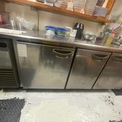 業務用冷蔵庫の画像