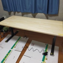 【あと数日のみ】電動式 昇降デスク　160cm × 70cm