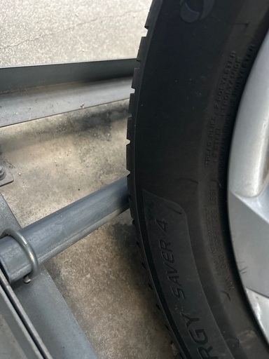 ノーマルタイヤ　ミシュラン　185 65R15 4本セット