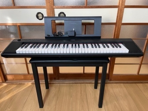 美品　ヤマハ YAMAHA 電子キーボード piaggero ブラック NP-12B