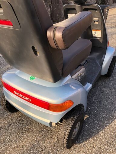 ☆彡保証付き!!⑪ スズキ製・電動車いす・車椅子・セニアカー!シニアカー!!介護用品。すぐに乗れます。免許不要。操作簡単!!バッテリー新品!