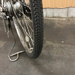 格安掲載‼️ 電動アシスト自転車 BRIDGESTONE アシスタ シルバー 26インチ  バッテリー 充電器有り 記載エリア配送可能◎ 引き取り割引き⭕️の画像