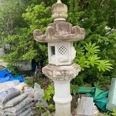 石灯籠　特大　でっかい燈篭　庭石の画像