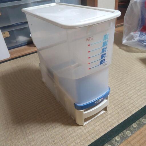 プロフ読んで❗未使用❗️米びつ10キロタイプ