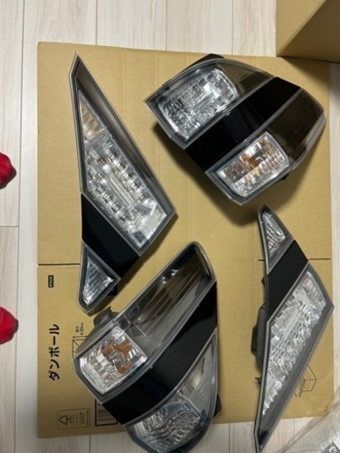 ヴェルファイア 20 テールライト