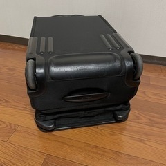 TUMI キャリーケースの画像